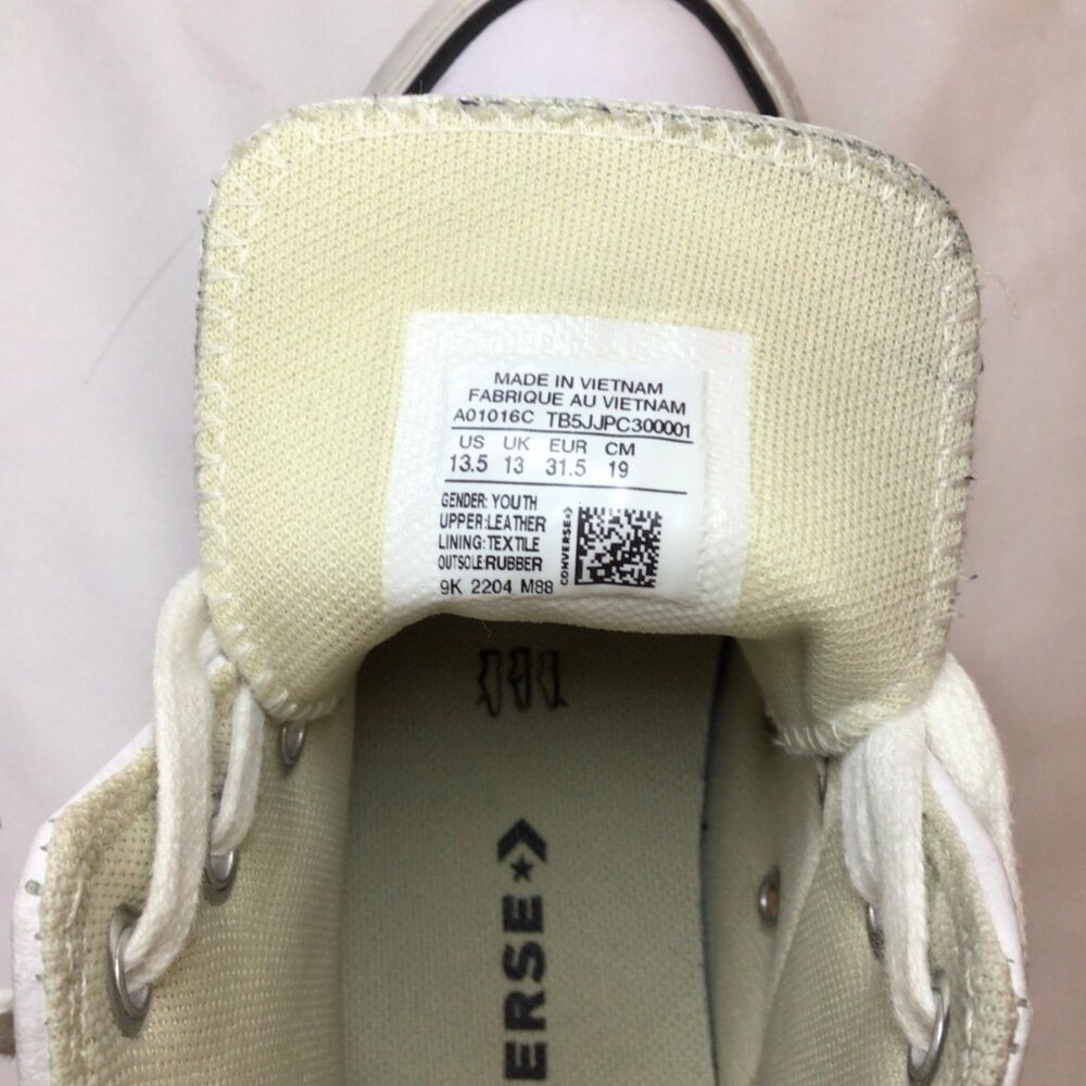 🤍 Converse Chuck Taylor All Star White Leather High-Top Sneakers | Youth 13.5 - Picture 4 of 10